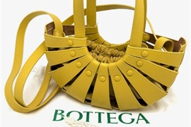 Shell Bottega Veneta — кожаная сумка