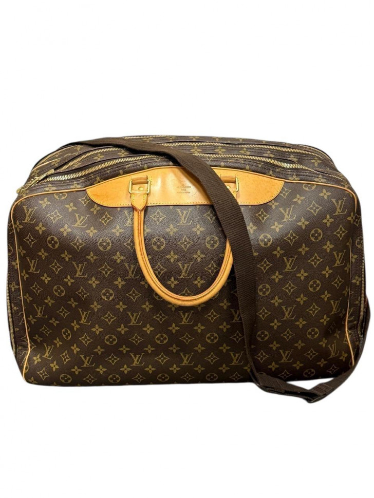 Дорожная сумка Louis Vuitton — вид спереди