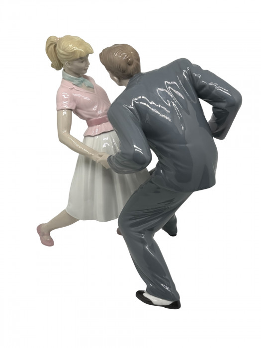 Статуэтка Lladro “ Потанцуем? “ 