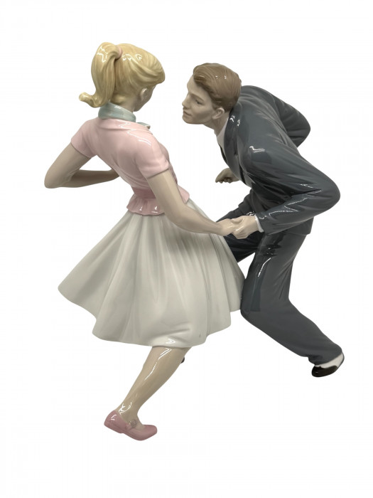 Статуэтка Lladro “ Потанцуем? “ 