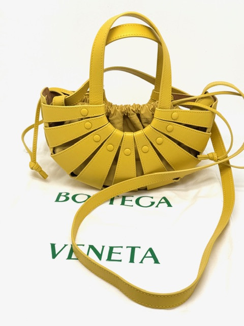 Сумка Shell Bottega Veneta    